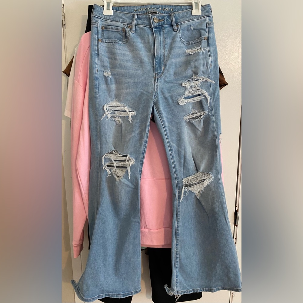 AE Distressed, High Waisted, Lots of Stretch, Size 6 x-short